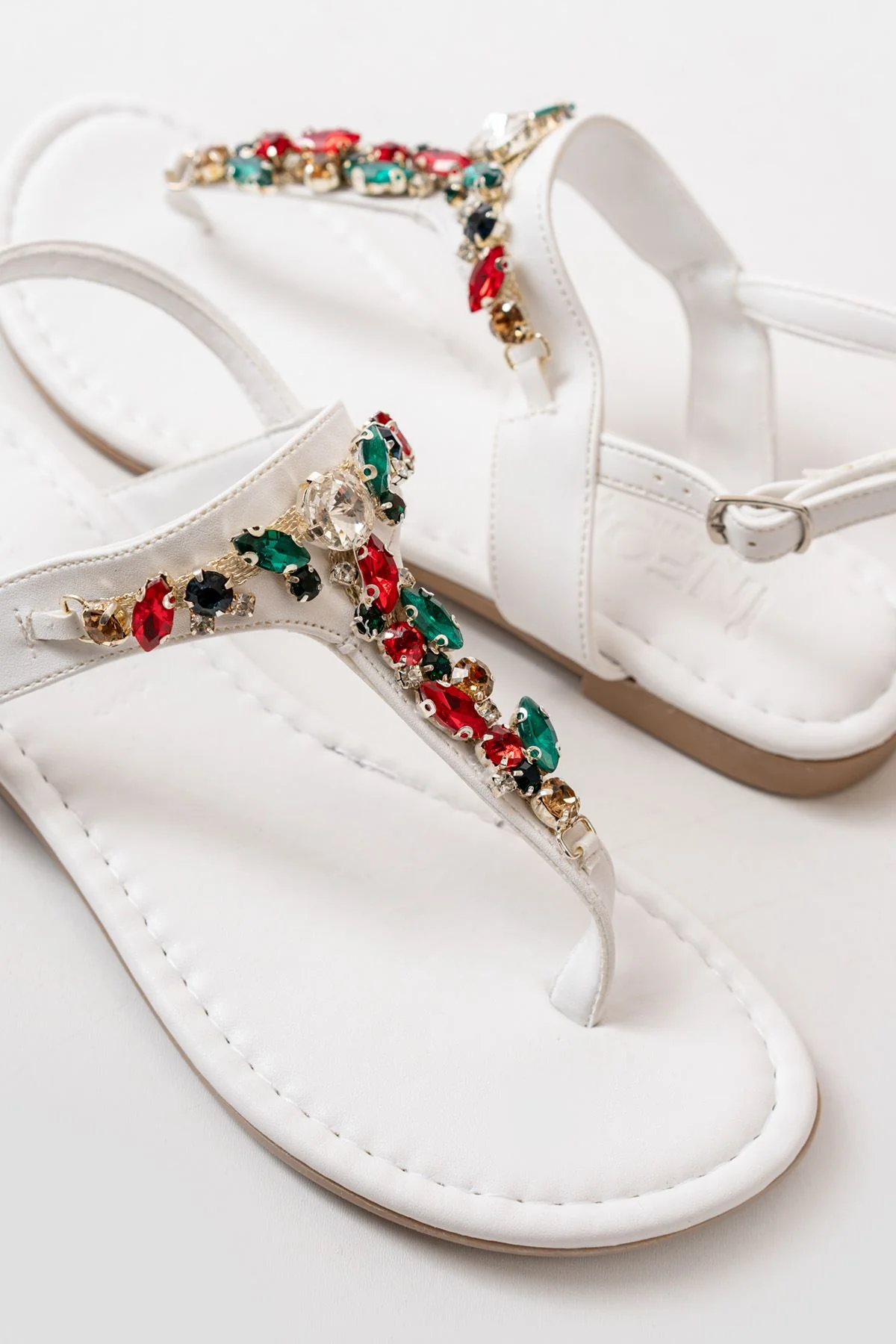 152-1110 Sandales femme à entre-doigt avec pierres multicolores – Image 5