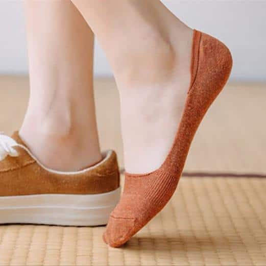 5 paires de chaussettes invisibles et antidérapantes en coton pour femme – Image 8