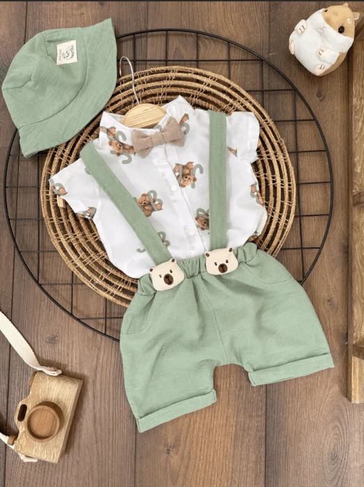 Ensemble Bébé Salopette et Chemise avec Chapeau Motif Ourson – Image 3