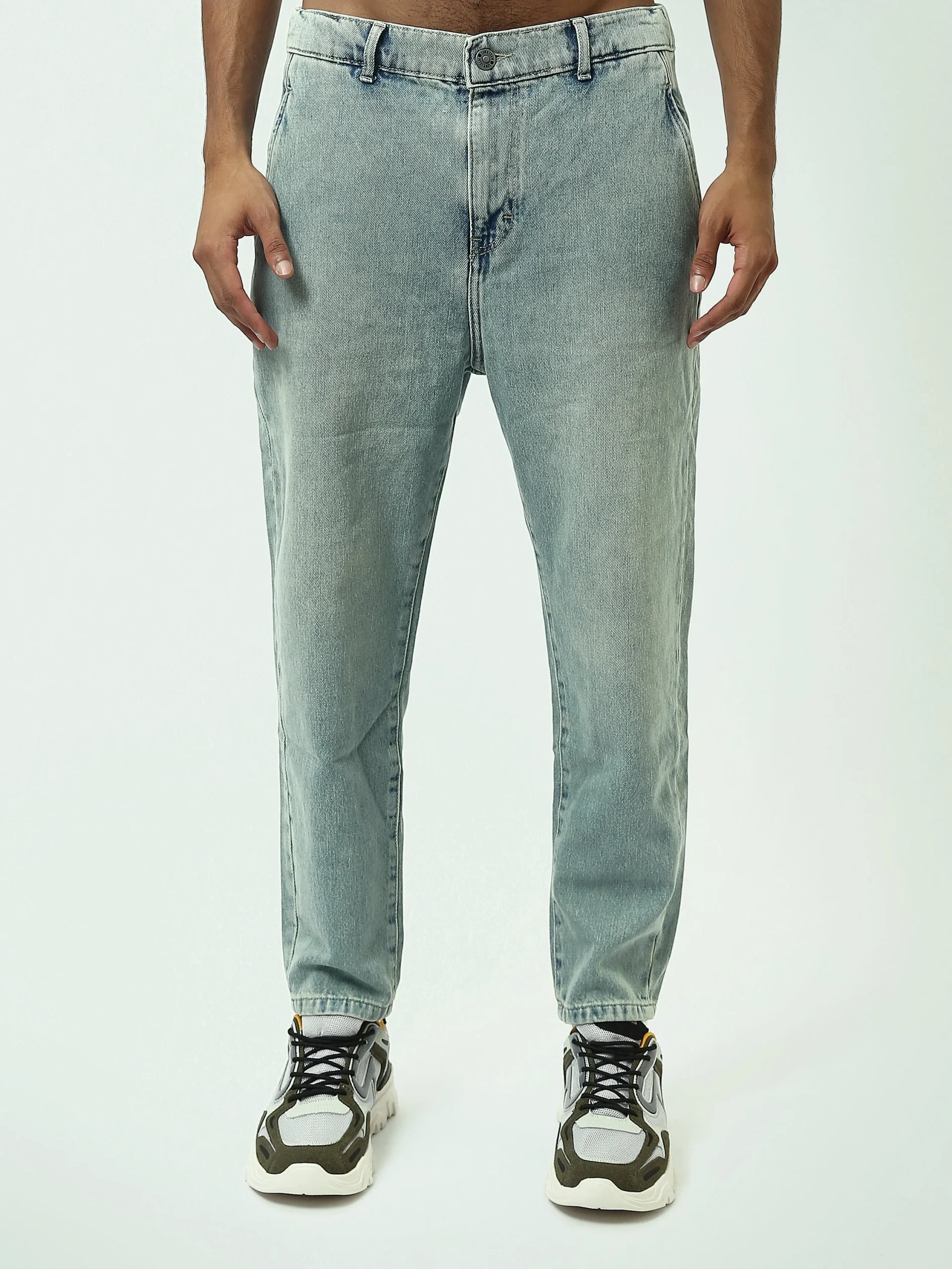 Jean homme au design moderne et à la coupe confortable – JNS25GMBW22139TM1