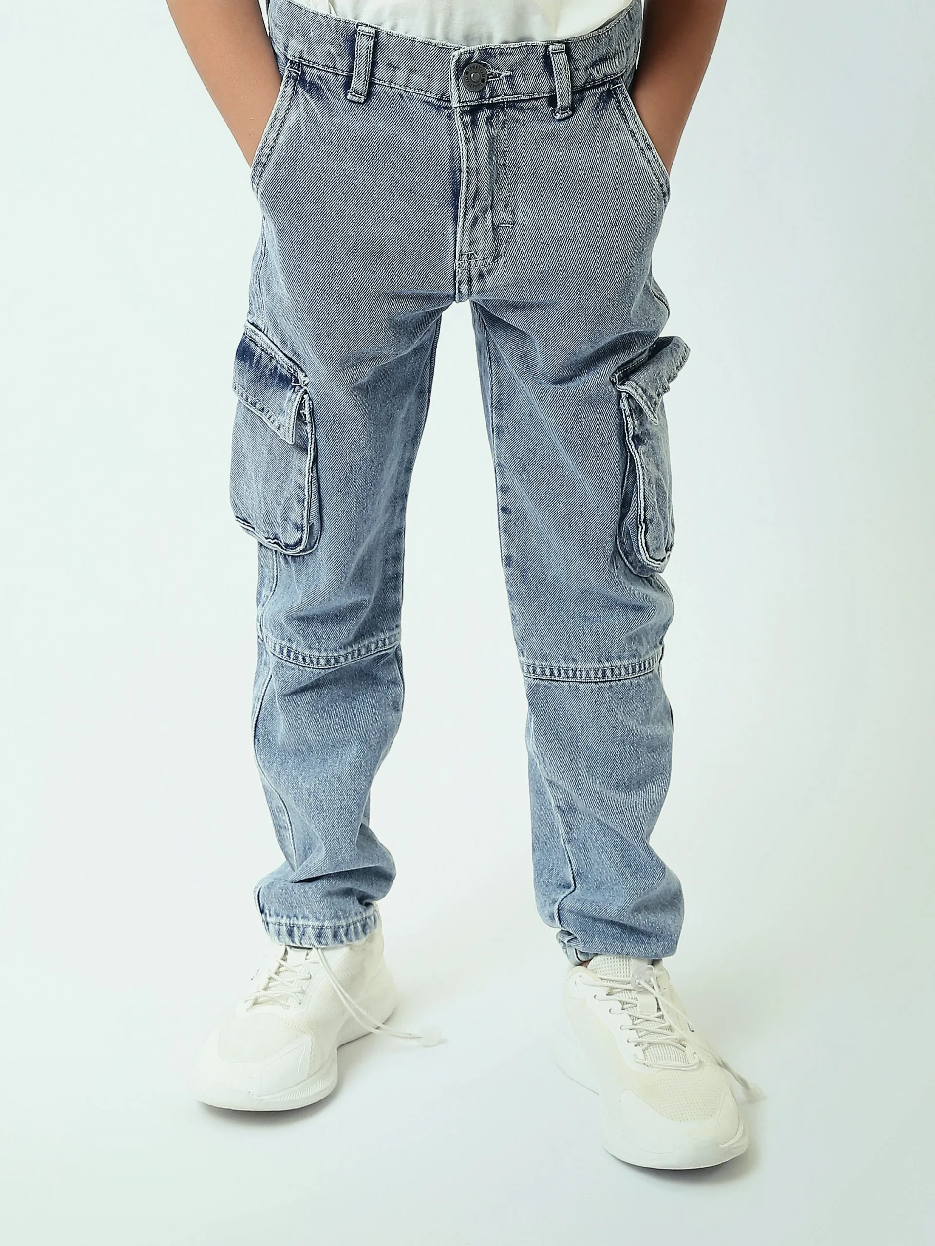 Jogger garçon style cargo en denim délavé avec poches latérales - JOG25GDWL24295TB1 – Image 2