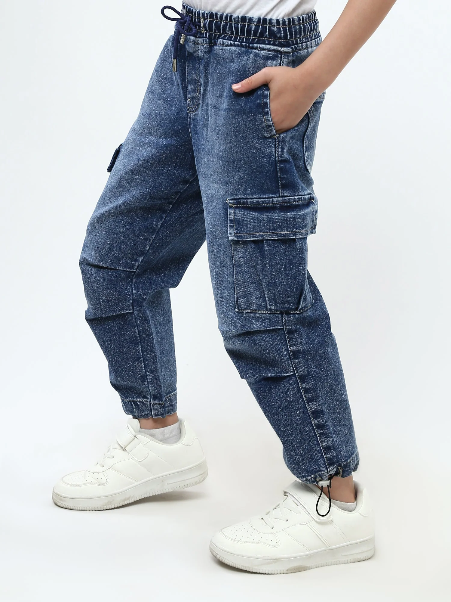 Pantalon jogger garçon en jean cargo, taille élastique – JOG25GDWP76808MB1 – Image 6