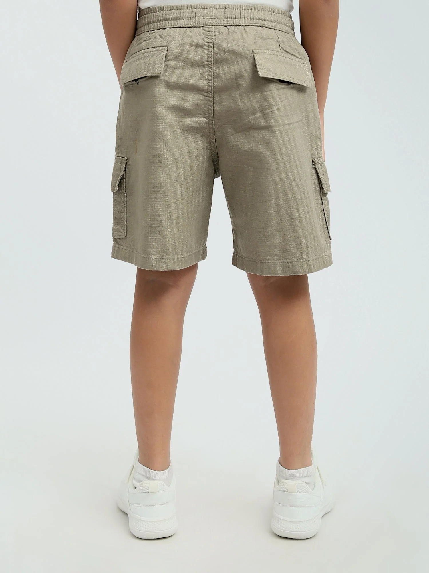 Short cargo garçon avec taille élastique et cordon – SHR24SGBC23168TB1 – Image 4