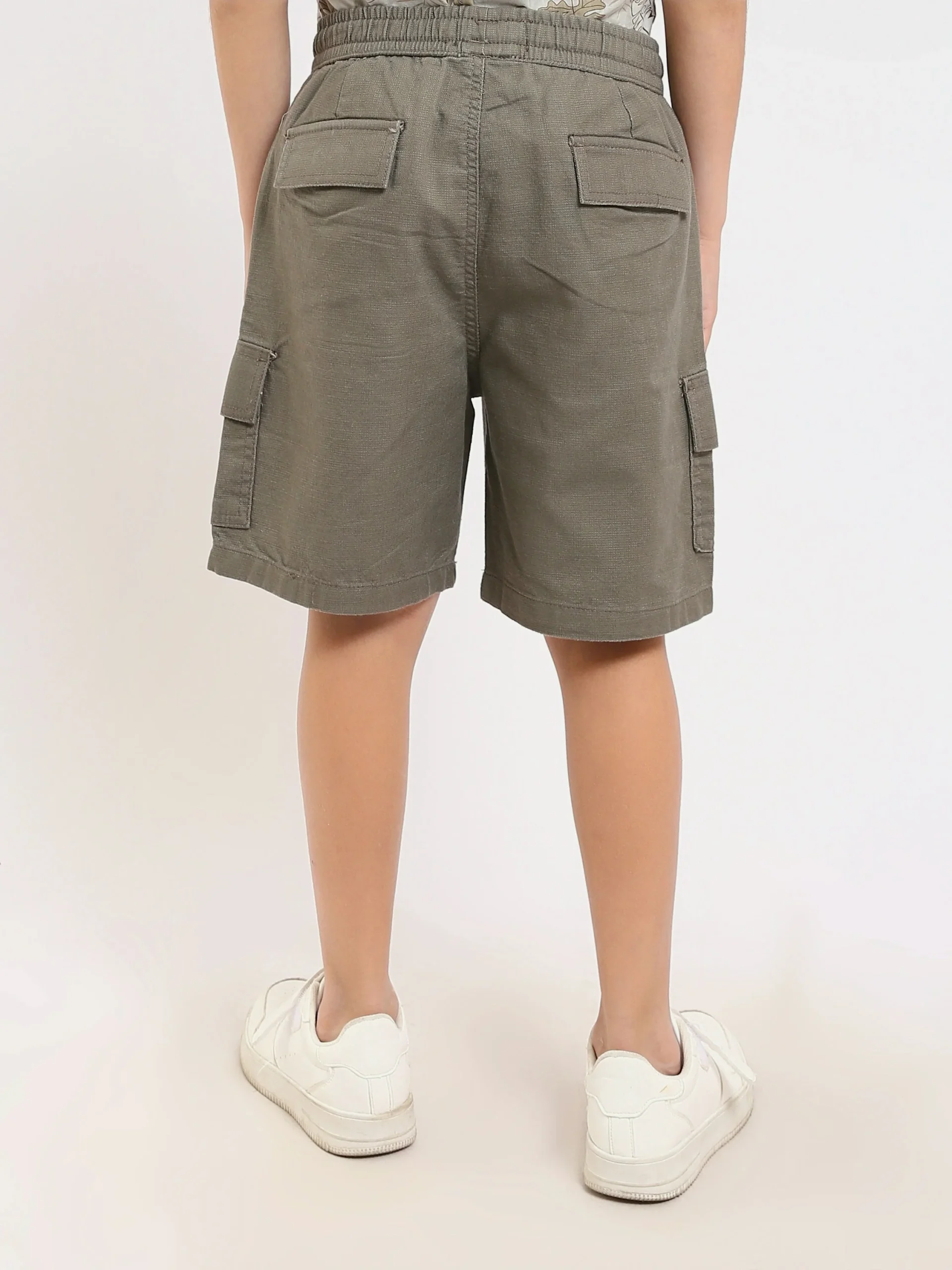 Short cargo garçon avec taille élastique et cordon – SHR24SGBC23168TB1 – Image 6