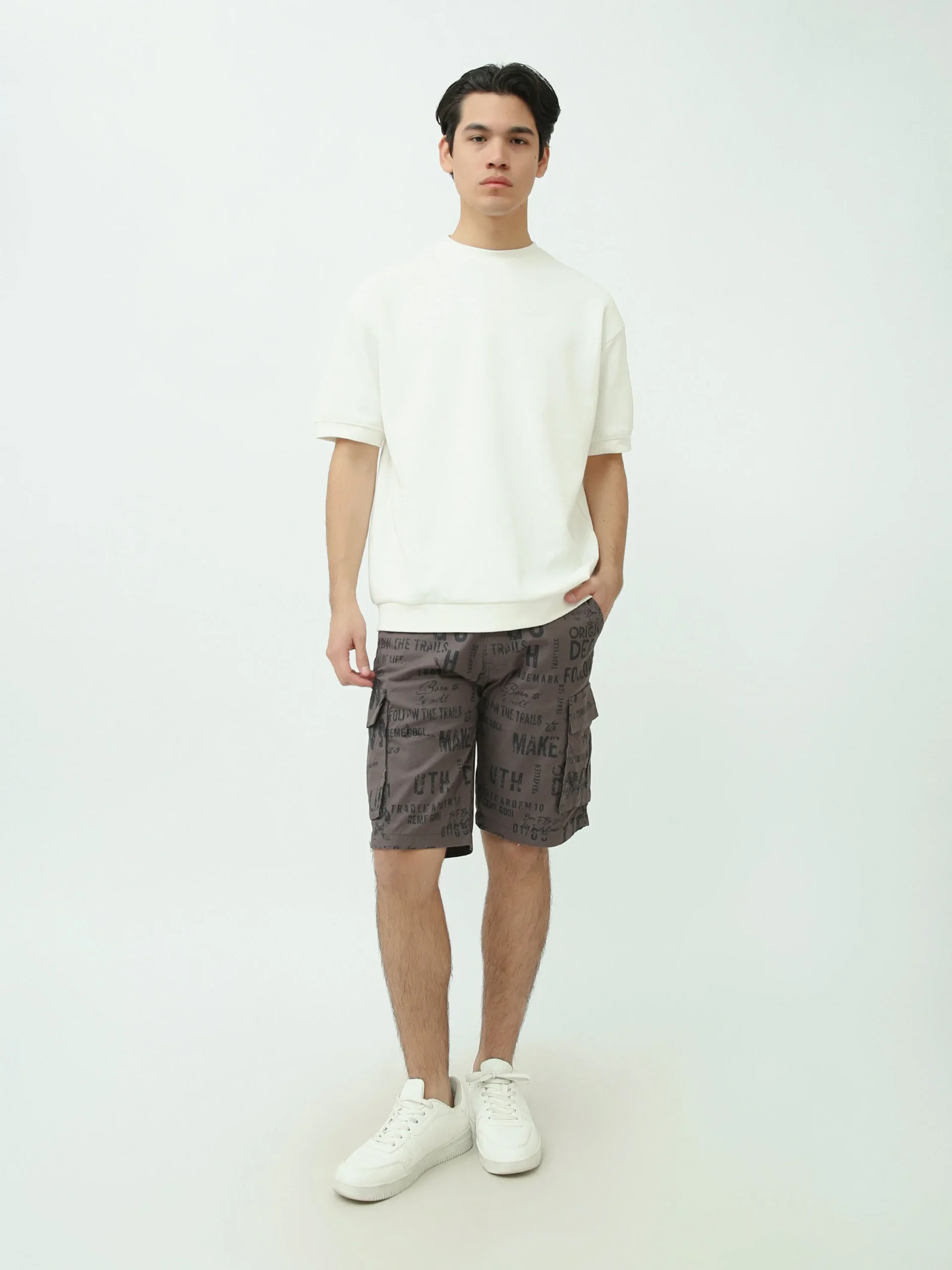 Short en jean homme avec poches et motifs graphiques - SHR25SGAS23179TM1 – Image 9