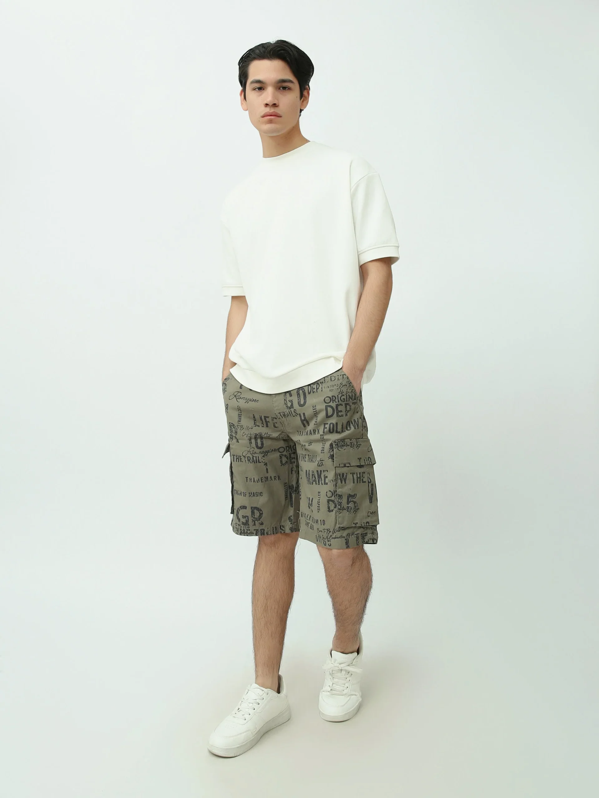 Short en jean homme avec poches et motifs graphiques - SHR25SGAS23179TM1 – Image 6