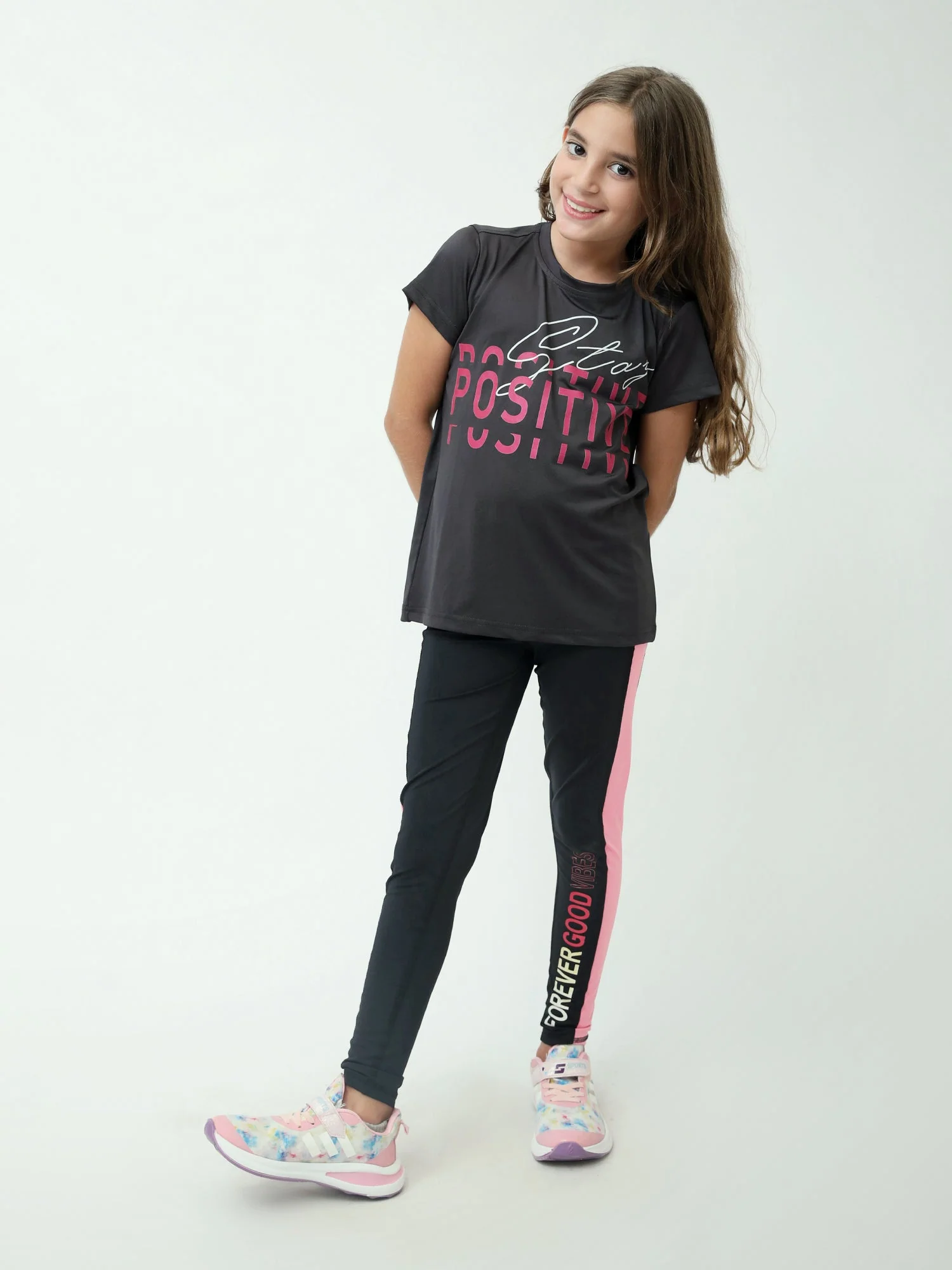 T-shirt fille à manches courtes, message Stay Positive – TSH24SPRR71089MG1 – Image 9