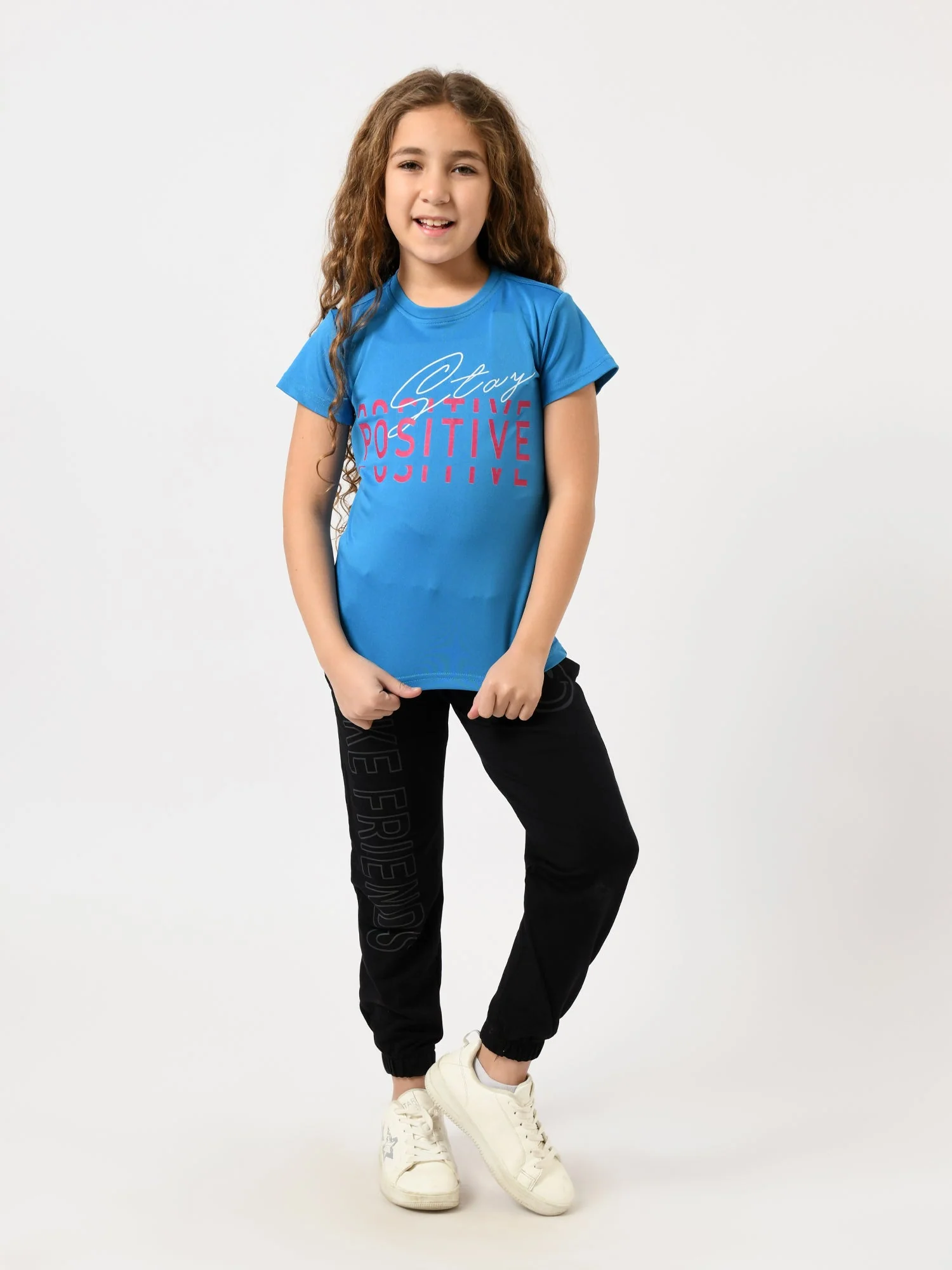 T-shirt fille à manches courtes, message Stay Positive – TSH24SPRR71089MG1 – Image 5