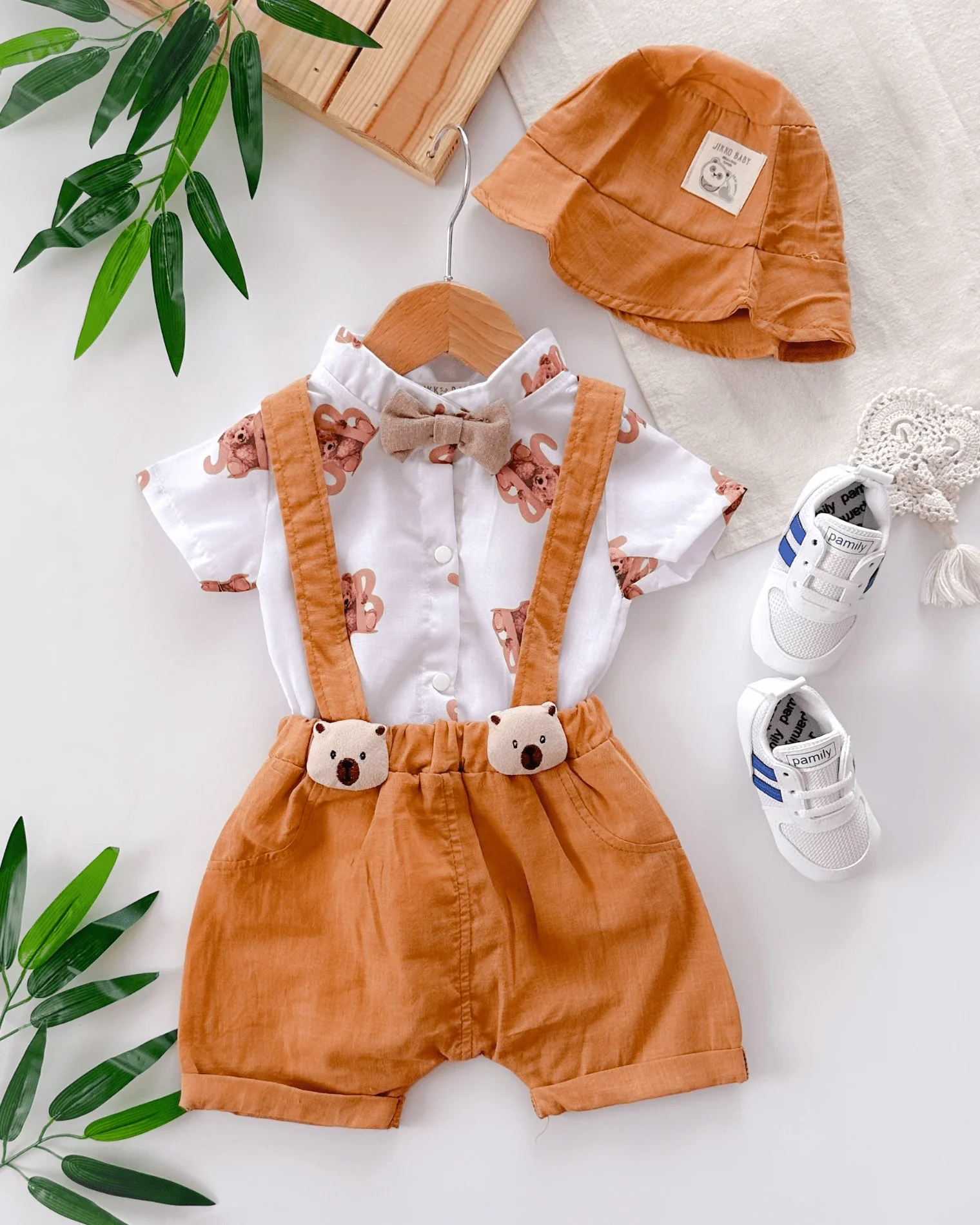Ensemble Bébé Salopette et Chemise avec Chapeau Motif Ourson – Image 5