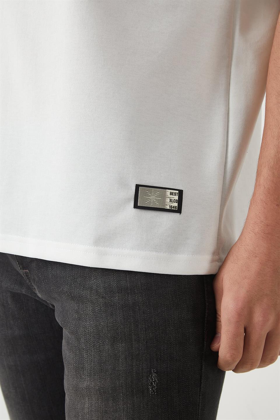 t‑shirt oversize homme avec panneaux design – Image 3