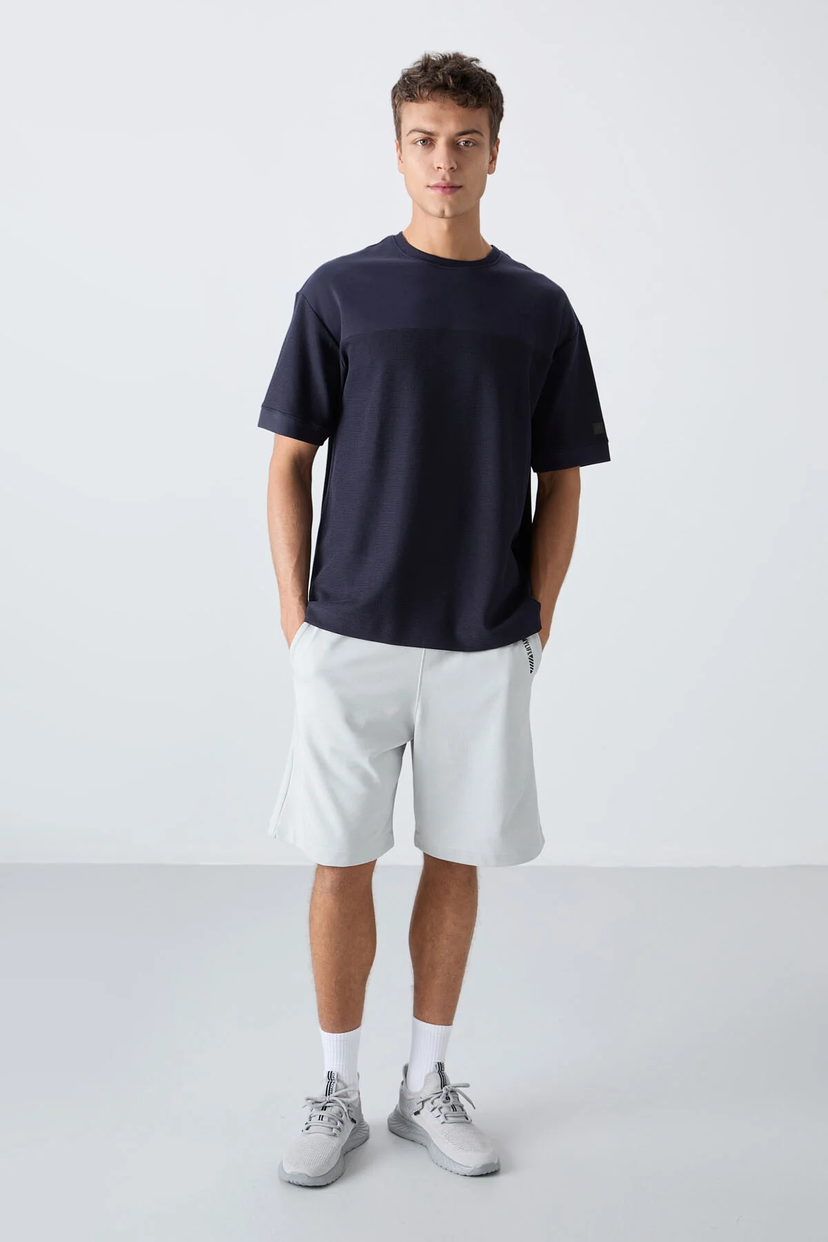 T-shirt homme oversize basic en coton épais à texture marquée - 88340 – Image 9