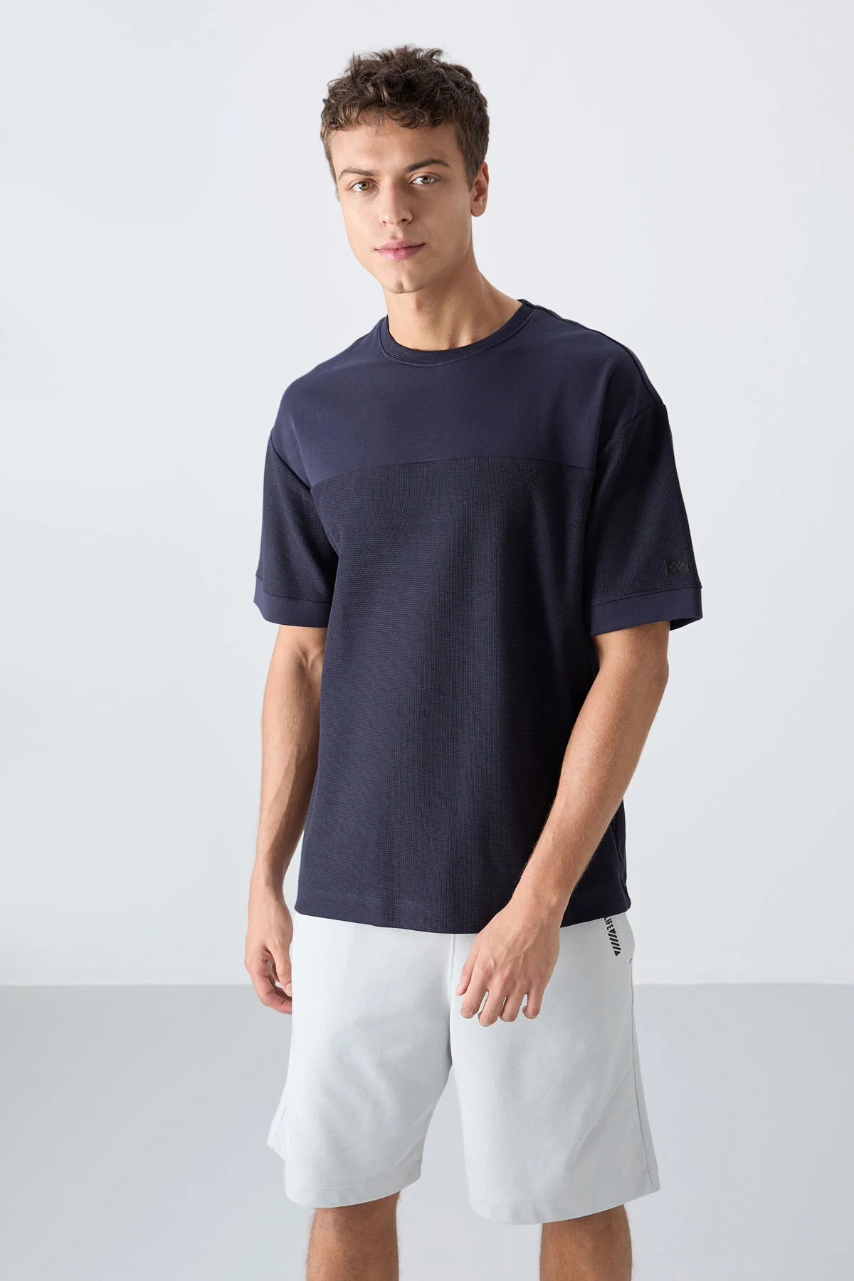T-shirt homme oversize basic en coton épais à texture marquée - 88340 – Image 8