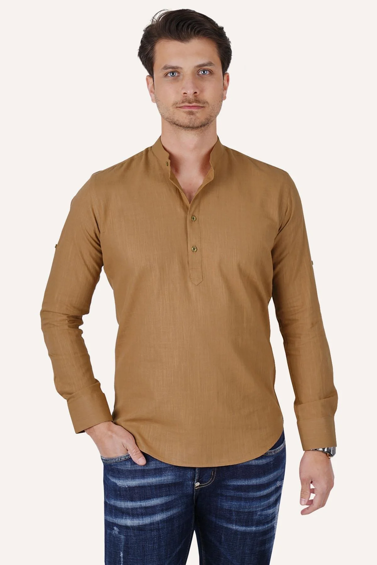 Chemise homme slim fit en lin tabac col mao trois boutons