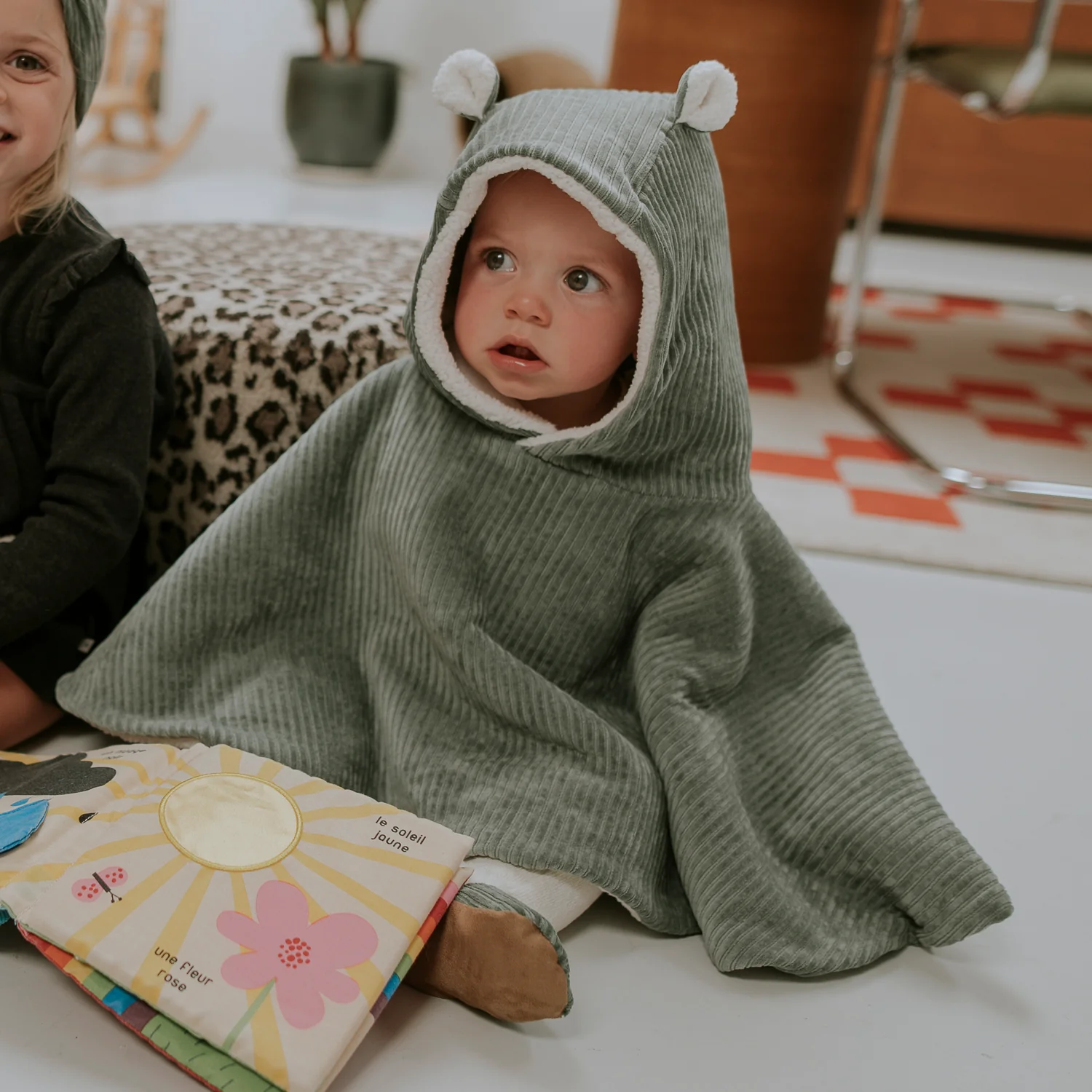 Rien que des bétises – Poncho velours kaki – Image 3