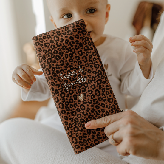 Atelier Wagram – Protège livret de famille Léopard Marron – Image 5